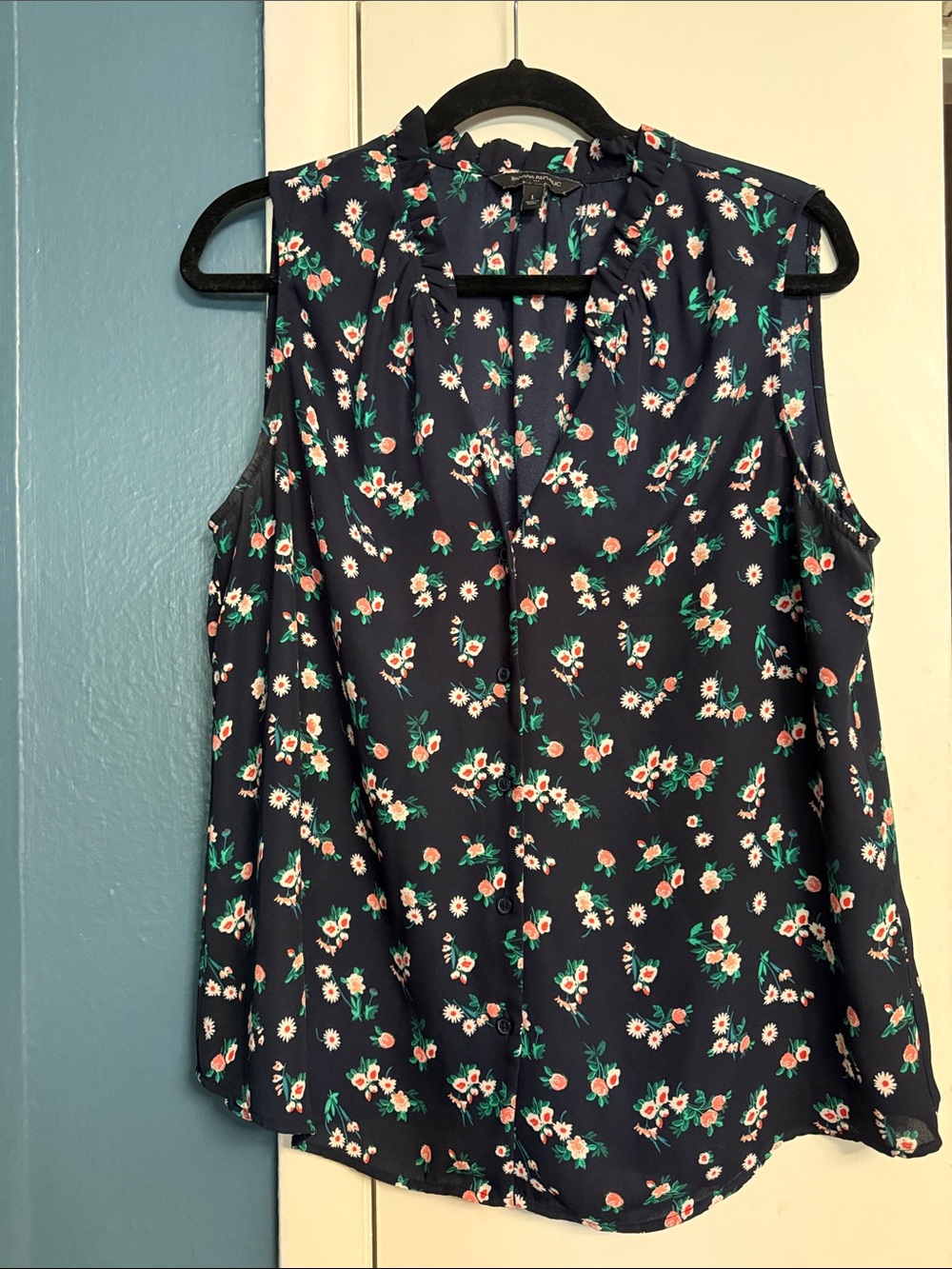 Banana Republic Sleeveless Navy Floral Ruffle Neck Tank